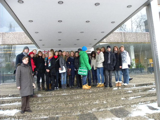 Rumänische Schüler mit ihren Austauschpartnern